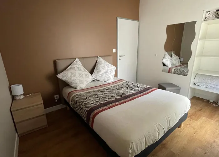 De 4 - Ancenis A11 - Logis Du Château Rouge Hébergement de vacances Mésanger