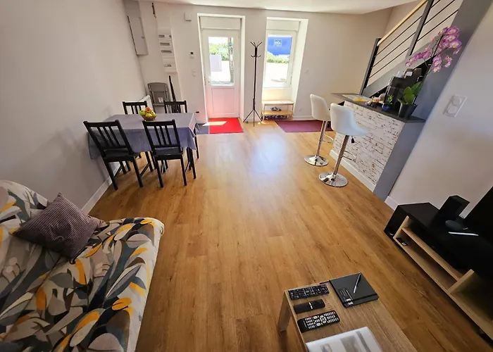 De 4 - Ancenis A11 - Logis Du Château Rouge Hébergement de vacances